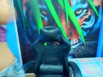 Chaturbate Watch Live Sex Cams of _gold_strawberry_
