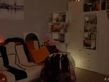 Chaturbate Best Webcam of _blackbee_