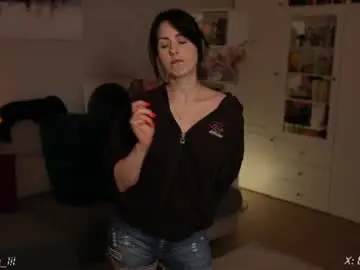 Chaturbate Adult Webcams of _blackbee_