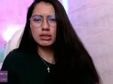 Chaturbate Free Porn Cam of lauraruiz1
