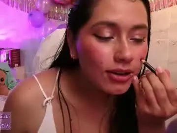 Chaturbate Live Sex Cam of lauraruiz1