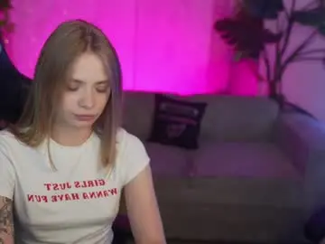 Chaturbate Live Sex Cam of bright_diamonds_054