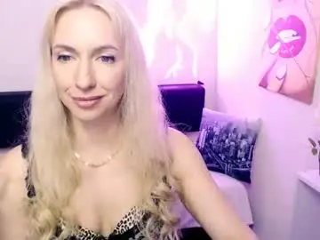 Chaturbate Adult Video Chat of cute_smile_shy