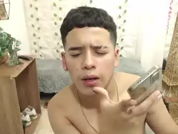 Chaturbate Free Porn Cam of santiago_acosta