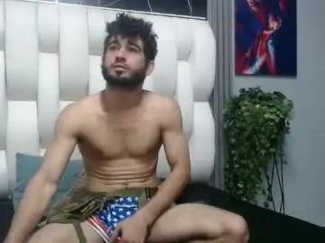 Chaturbate Free Porn Cam of aaron_jones_1