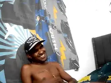 Chaturbate Live Sex Cam of ryan_chocolate_horny