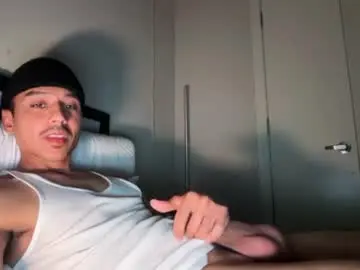 Chaturbate Best live sex cam show of xmomentumx