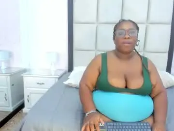 Chaturbate Free Live Porn of treisyvixen