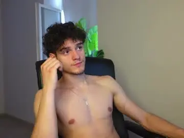 Chaturbate Best live sex cam show of brad_holloway