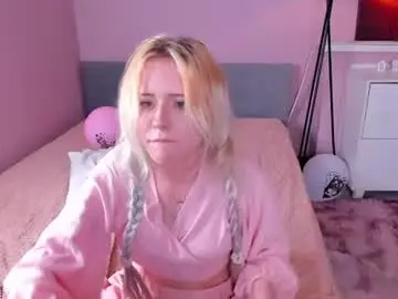 Chaturbate Adult Webcam of kiki_peach