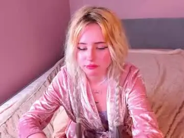 Chaturbate Free Porn Cam of kiki_peach
