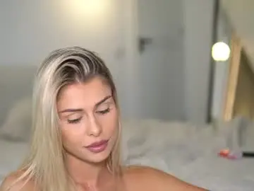 Chaturbate Live Sex Cam of nikkimagic