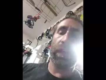 Chaturbate Live Porn of xploringus1