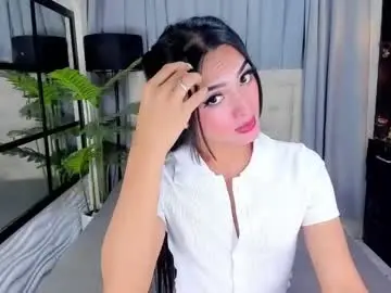 Chaturbate Live Sex Cam of phenomenal_ivy
