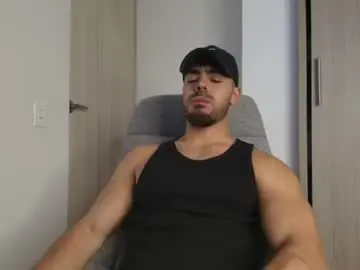 Chaturbate Live Sex Cam of andrew_west_