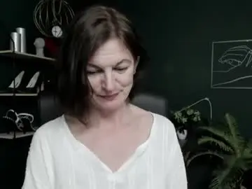 Chaturbate Live Sex Cam of vivian_dream