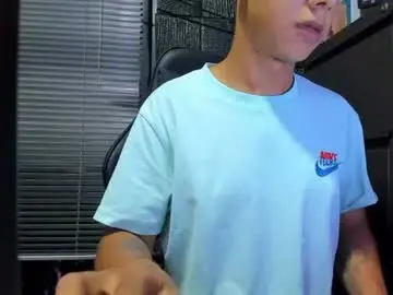 Chaturbate Adult Webcam of g_lincoln