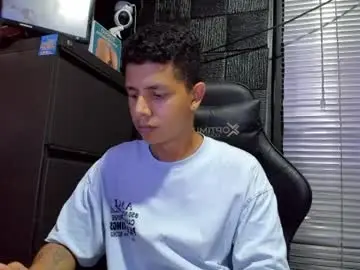 Chaturbate Best live sex cam show of g_lincoln