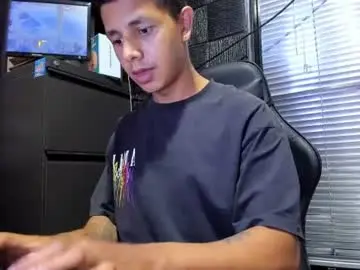 Chaturbate Free Porn Cam of g_lincoln
