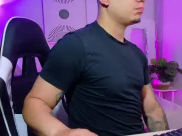 Chaturbate Sex Chat of _robertobaggio
