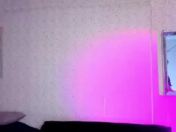 Chaturbate Live Sex Cam of kloe_skinny23_aws