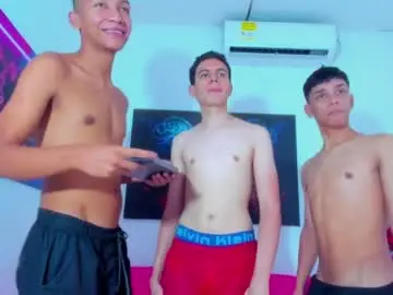 Chaturbate Watch Live Sex Cams of boys_twink69