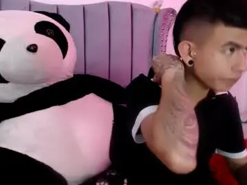 Chaturbate Live Porn of luna_and_logan_hot