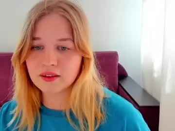 Chaturbate Live Sex Cam of alicepopsy