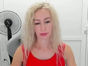 Chaturbate Adult Video Chat of marilyndreamm