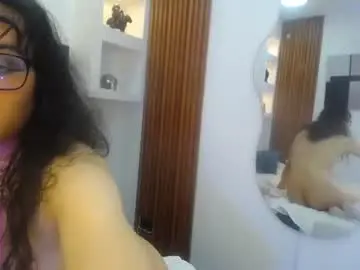 Chaturbate Live Sex Cam of lucy_montealegre