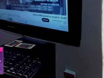 Chaturbate Free Porn Cam of moly_juicy