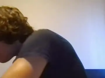 Chaturbate Live Sex Cam of hunglikecrazyy