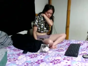 Chaturbate Free Live Porn of miahells