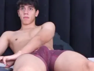 Chaturbate Best live sex cam show of marcoalexlatino