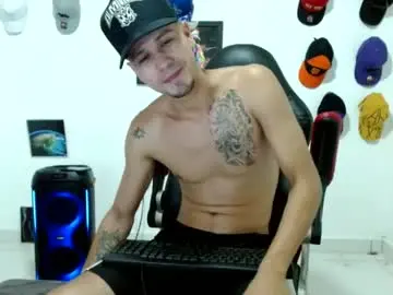 Chaturbate Live Sex Cam of liam_andres12
