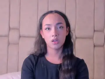 Chaturbate Watch Live Sex Cams of aribloom7