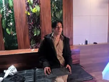 Chaturbate Live Sex Cam of andyjoy_
