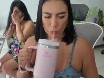 Chaturbate Free Live Porn of emillybrowm