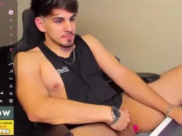 Chaturbate Watch Live Sex Cams of derekcb