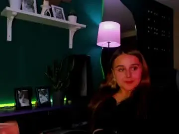 Chaturbate Adult Video Chat of evy_orange1