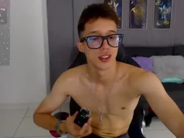 Chaturbate Watch Live Sex Cams of skinny_bigcock20