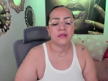 Chaturbate Nude Webcam of marianalopez81