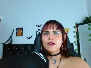 Chaturbate Free Live Porn of nyx_halfmoon