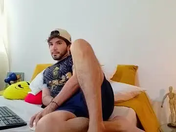 Chaturbate Best live sex cam show of camilosaennz