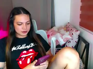Chaturbate Adult Video Chat of xxjulielovesyouxx