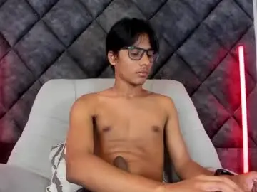 Chaturbate Best live sex cam show of liamkron