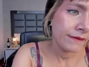 Chaturbate Best live sex cam show of mrs_regina_clk