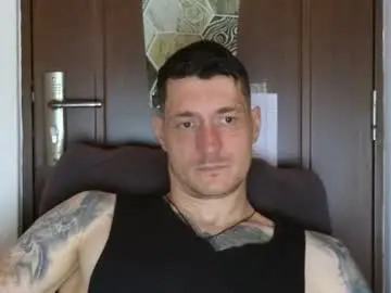 Chaturbate Best live sex cam show of tattooedhunk_