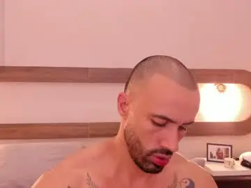 Chaturbate Best live sex cam show of mateo_ospinaa