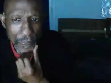 Chaturbate Free Live Porn of leeguy_hugedick